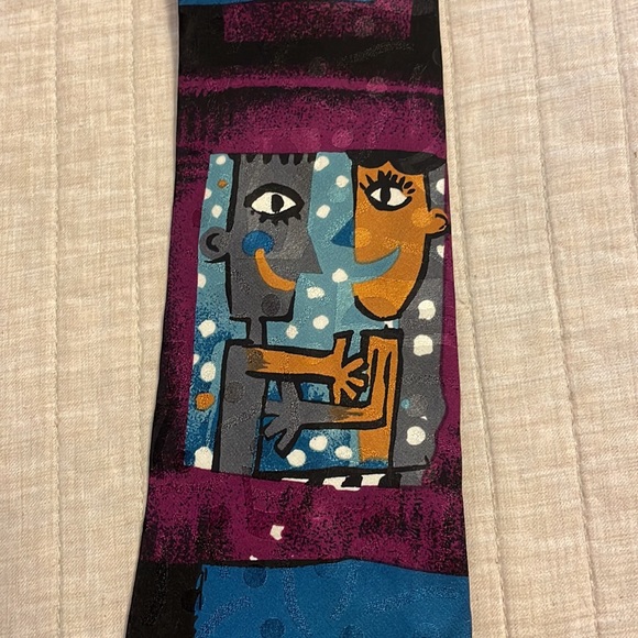 Pre-loved Vintage Men’s 100% Silk tie | Celebrations by Hallmark for Supera. - Picture 5 of 5